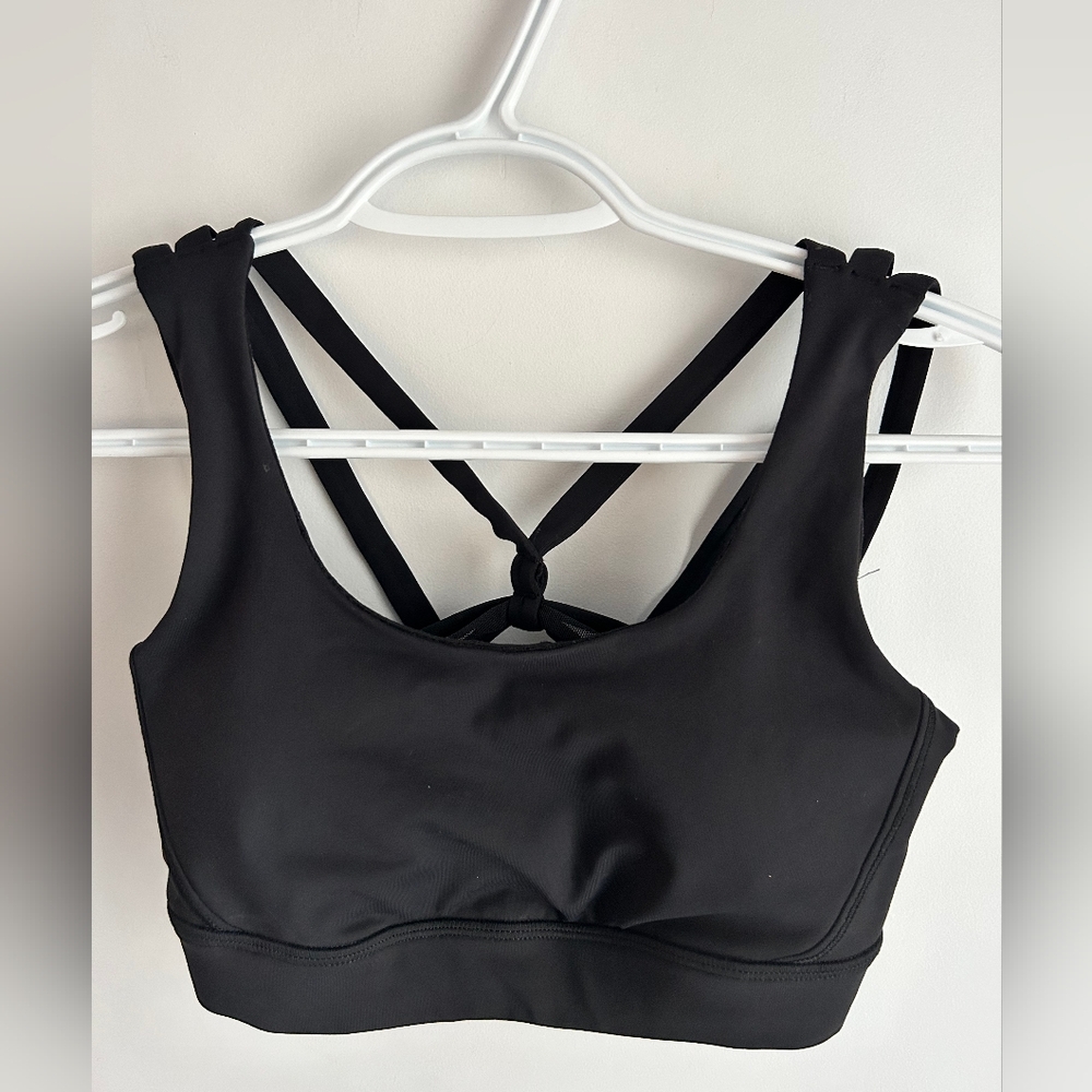 Lululemon black sports bra (small)